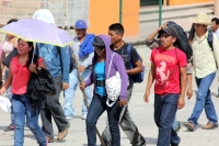 Viernes 6 de septiembre del 2013. Tuxtla Gutiérrez. Maestros y organizaciones sociales bloquean este medio día las entradas de la capital del estado de Chiapas.