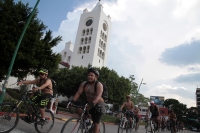 Sábado 8 de junio el 23019. Tuxtla Gutiérrez. Durante el #WordNakedBikeRide esta tarde en #Tuxtla los ciclistas me manifiestan en las principales avenidas.