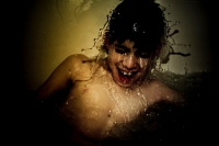 Gihan Tubbeh ,ganadora World press Photo 2009 en la categoría de historias de “Vida Diaria” con su trabajo “Adrián, un autista de 13 años” peruana, que ha colaborado para varias publicaciones nacionales y extranjeras, había ganado previamente los Master C