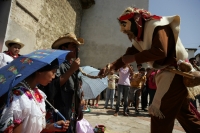 Especial domingo 14 de febrero. Las fiestas del Carnaval de los indígenas Zoques de de la depresión central de Chiapas, se realiza con algarabía y danzas tradicionales como sucede este día en la comunidad Copainala donde se lleva a cabo la Danza del Weya-