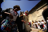 Especial domingo 14 de febrero. Las fiestas del Carnaval de los indígenas Zoques de de la depresión central de Chiapas, se realiza con algarabía y danzas tradicionales como sucede este día en la comunidad Copainala donde se lleva a cabo la Danza del Weya-