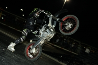 Domingo 24 de octubre. Especial de motos. Los motociclistas extremos presentan el espectáculo X-Pilots y de Free Style Moto Show la noche de este sábado en el autodromo Chiapas.