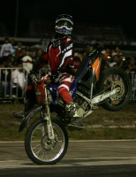 Domingo 24 de octubre. Especial de motos. Los motociclistas extremos presentan el espectáculo X-Pilots y de Free Style Moto Show la noche de este sábado en el autodromo Chiapas.