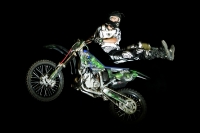 Domingo 24 de octubre. Especial de motos. Los motociclistas extremos presentan el espectáculo X-Pilots y de Free Style Moto Show la noche de este sábado en el autodromo Chiapas.