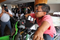 Sábado 3 de mayo del 2014. Tuxtla Gutiérrez. Mark El Loco  Phillips canadiense de los X-Pilots Team durante la conferencia previa al Word Freestyle Motocross que se realizara el domingo 4 de mayo en la capital del estado de Chiapas.