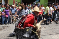 Lunes 31 de agosto del 2015. San Fernando. El encuentro cultural indígena llena de colorida alegría las calles de este pueblo cede del 18 aniversario de la estación de radio XECOPA La Voz de los Vientos
