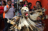 Lunes 31 de agosto del 2015. San Fernando. El encuentro cultural indígena llena de colorida alegría las calles de este pueblo cede del 18 aniversario de la estación de radio XECOPA La Voz de los Vientos