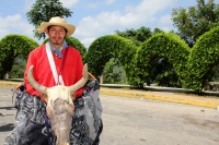 Lunes 31 de agosto del 2015. San Fernando. El encuentro cultural indígena llena de colorida alegría las calles de este pueblo cede del 18 aniversario de la estación de radio XECOPA La Voz de los Vientos