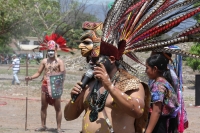 Indígenas Mayas y Zoques realizan un ceremonial de danza pre hispánicas en las ruinas arqueológicas de la comunidad Chiapa de Corzo para celebrar la entrada de la primavera