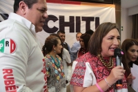 20231110. Tuxtla. Xochitl Gálvez, del FAxM en rueda de prensa afirma que no trabajaría con priistas corruptos pero concede que se reúne con Alito