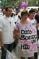 Especial / Marcha contra la Homofobia / Esta tarde se manifiestan en las calles de Tuxtla Gutiérrez grupos de homosexuales y travestis quienes celebran el Día Internacional contra la Homofobia convocado por el CIFAM y ONGs del estado de Chiapas.