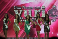 Miércoles 22 de agosto del 2012. Tuxtla Gutiérrez, Chiapas. Esta tarde se llevó a cabo la grabación del programa televisivo Una Noche Con Yuri donde presenta los premios especiales del Concurso Nuestra Belleza 2012