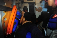 Continúan los hechos violentos en las cercanías de la Col Zapata, esta vez fue retenido un camión de cerveza, y golpeado un elemento de la Policía de Seguridad Pública a quien le fue robado una escopeta después de ser golpeado por los pobladores.