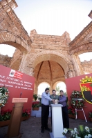 Jueves 30 de diciembre.  Las cenizas del Marimbista Zeferino Nandayapa reciben el homenaje de su pueblo Chiapa de Corzo donde recorre las calles y son saludadas desde la plaza de armas por parte de las autoridades tradicionales y personajes distinguidos d