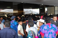 Martes 27 de julio. Indígenas tsotsiles de la comunidad Nachig del municipio de Zinacantan se manifiestan este medio día en la plaza central de Tuxtla, para exigir la liberación de las personas de filiación del PRD detenidos durante los hechos violentos e