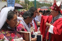 Jueves 10 de agosto del 2017. San Lorenzo Zinacatan. Felipe Arismendi Esquivel, obispo de San Cristóbal de las Casas se despide del pueblo de Zinacantan al acercarse a la fecha de su retiro episcopal durante las celebraciones de confirmación en las fiesta