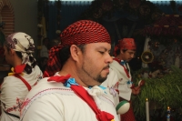 Lunes 24 de diciembre del 2012. Tuxtla Gutiérrez, Chiapas. La priostería Zoque visita las diferentes casas de sus miembros durante la velada de esta navidad bailando las danzas del Belén Zoque para terminar en el altar de la ermita del Cerrito.