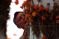 Martes 25 de octubre del 2016. Tuxtla Gutiérrez. Flor de cempasúchil o musajoyo. La ermita del Cerrito es adornada con flores de cempasúchil o musajoyo, ofrenda que es arreglada delicadamente por los maestros tradicionales de la comunida zoque