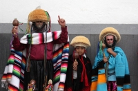 Domingo 24 de abril del 2016. Tuxtla Gutiérrez. Los danzantes entregan sus ofrendas a San Marcos, patrono de Tuxtla Gtz.