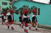 Miércoles 17 de agosto del 2016. Tuxtla Gutiérrez. La comunidad Zoque durante las celebraciones de San Roque y San Jacinto visitan las casas que comparten El Costumbre
