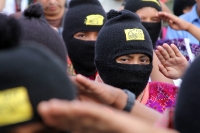 LA MARCHA EN CONTRA DE LA VIOLENCIA EN LA CIUDAD DE SAN CRISTOBAL DE LAS CASAS FUE ENCABEZADA POR LOS COMANDANTES DAVID Y TACHO DEL EZLN, QUIENES LEYERON LOS COMUNICADOS POLITICOS DEL GRUPO INDIGENA EN LA PALZA DE LA PAZ DE ESTA CIUDAD DEL SURESTE DE MEXI