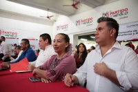 20240301. Tuxtla. Olga Luz Espinosa, aspirante para la gubernatura de Chiapas el PRD, PAN y PRI acompaña a los aspirantes para senadores y diputados