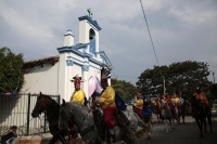 20260808. Chiapa de Corzo. Los Jinetes de San Domingo, se preparan para iniciar el recorrido de los Alférez y Nahuares esta tarde.