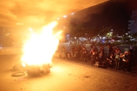 20251125. Tuxtla. #25N | Fuego en La Plaza Central de Tuxtla Gutiérrez al término de La Marcha En Contra  De La Violencia Hacia Las Mujeres.