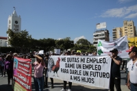 20250116. Tuxtla. Galleros y carreros realizan una protesta este medio día para evitar que se prohíban las carreras de caballos y el juego de gallos en Chiapas.