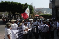 2026045. Tuxtla. Continúan las protestas de jubilados de CFE contra la Reforma del artículo 127