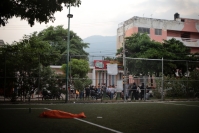 20260710. Tuxtla. Una persona fallece mientras jugaba una cascarita en las canchas de fútbol en la Xamaipak.