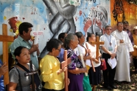 #Religión / El encuentro de Obispos de la Frontera México-Guatemala encuentra a los prelados de San Cristóbal de las Casas, Tuxtla Gutiérrez, San Marcos y del Peten en el lugar donde fallecieran 56 migrantes en un accidente de tránsito en el año 2021