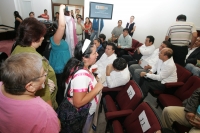 Después de que el Congreso de Chiapas aprobó este medio día la Ley Anti-aborto y de las protestas de organizaciones feministas, los diputados decidieron suspender las actividades y las comparecencias de los funcionarios estatales en la glosa del informe d