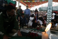 San Pedro Chenalho. 22 de diciembre. Los indígenas de la comunidad Acteal del municipio de San Pedro Chenalho, recuerdan a las victimas de la masacre de 1997 con varios actos de teatro donde participan los jóvenes sobrevivientes recordando los hechos viol