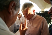 Tuxtla Gutiérrez, 1 de diciembre. Andrés Manuel López Obrador durante al reunión que sostiene con simpatizantes en la 3era reunión de evaluación de los comités municipales del Gobierno Legitimo y del Nuevo Proyecto Alternativo de Nación