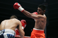 El campeón mundial de la FIB Federación Mundial de Box Cristóbal El Lacandón Cruz retiene el titulo después de decretarse el empate técnico en la pelea sostenida ante el retador Ricardo El Piolo Castillo, después de que el campeón recibiera un segundo cab