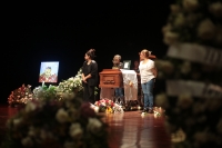 20240429. Tuxtla. Un homenaje de aplausos para el teatrista Carlos Ariosto. La comunidad de artistas se une al homenaje para el productor, director y promotor del quehacer escénico en nuestro Chiapas, esta tarde en el Teatro de la Ciudad Emilio Rabasa