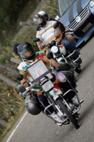Comitán, 12 de diciembre. Desde hace varios años, los motociclistas de los altos de Chiapas recorren la carretera internacional desde la ciudad de Comitán hacia el centro del estado para conmemorar a la Virgen de Guadalupe.