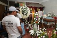 Chicomuselo, 28 de noviembre. Este sábado se realizó la velación de cuerpo de don Mariano Abarca Roblero, perteneciente a la REMA Red Mexicana de Afectados por la Minería quien fuera ejecutado en las afueras de su domicilio en Chicomuselo. Según informant