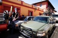 Organizaciones sociales que protestan en contra de las empresas mineras canadienses en Chiapas, se manifestaron en la ciudad de San Cristóbal de las Casas para tratar de entrevistarse con la Gobernadora General de Canadá durante su visita a este estado de