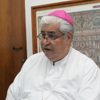 Tuxtla Gutiérrez, 13 de diciembre. Monseñor Rogelio Cabrera, Arzobispo de la diócesis de Tuxtla, habla en su conferencia de prensa de este domingo sobre las fiestas navideñas, de las relaciones que mantiene la iglesia y el estado en la prevención de la vi