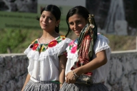 San Cristóbal de las Casas, 12 de diciembre. La vieja carretera Sur 190 entre San Cristóbal de las Casas y Chiapa de Corzo es recorrida por los peregrinos quienes visitan la ermita del Chorreadero otros puntos como el crucero hacia Bochil donde descanzan 